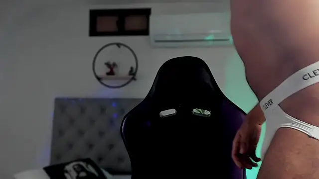 LiamGarcia1 online show from January 4, 12:27 pm