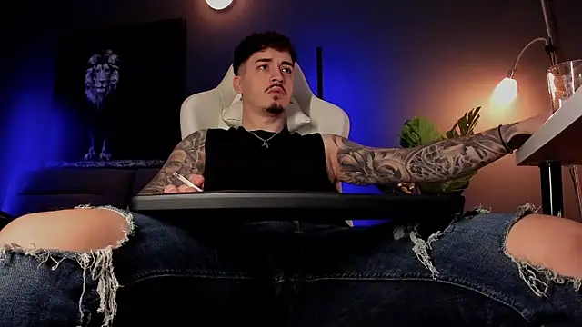 uptomatty online show from March 30, 8:48 am