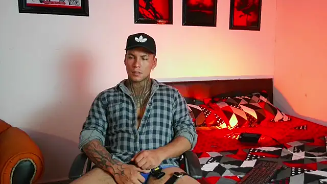 Leonnardo Jaramillo online show from November 12, 11:09 pm