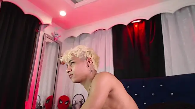 Sexys Boys Hot1 online show from July 28, 3:36 am