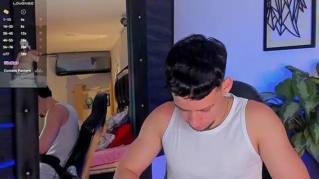 JadeSmiith  online show from November 6, 10:57 pm