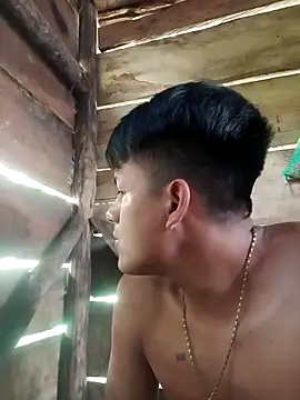 Snapshot of Huebolocko chatting on December 19, 7:29 pm Huebolocko online show from December 19, 7:29 pm