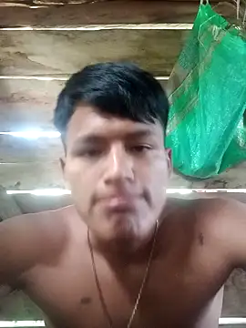 Snapshot of Huebolocko chatting on December 16, 7:43 pm Huebolocko online show from December 16, 7:43 pm