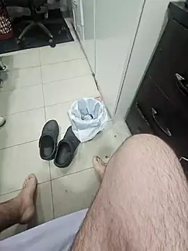 Snapshot of raymond059704 chatting on January 2, 12:55 am raymond059704 online show from January 2, 12:55 am