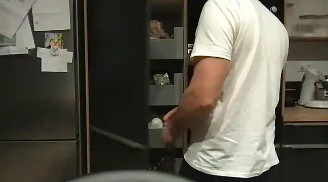 unconnudu21000 online show from December 14, 6:56 am