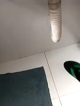 Snapshot of lobomisterioso13 chatting on February 3, 12:25 pm lobomisterioso13 online show from February 3, 12:25 pm