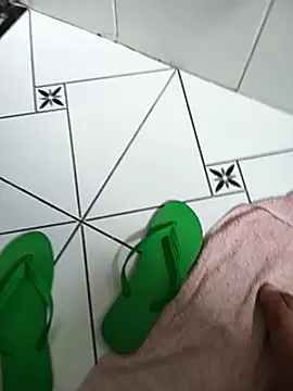 Snapshot of lobomisterioso13 chatting on February 23, 12:54 pm lobomisterioso13 online show from February 23, 12:54 pm