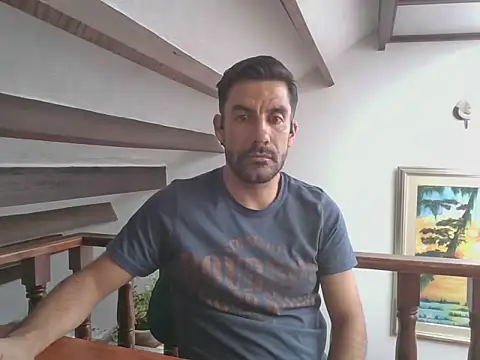 elkike1980 online show from July 28, 4:39 pm