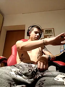 BigDickEnrg7195 online show from December 2, 8:31 pm