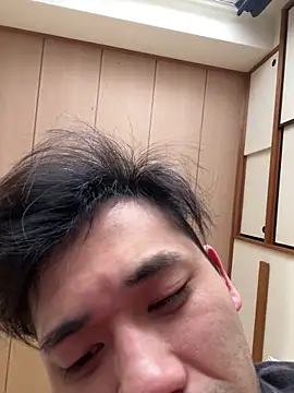 Snapshot of ryusei18570 chatting on February 16, 4:09 am ryusei18570 online show from February 16, 4:09 am