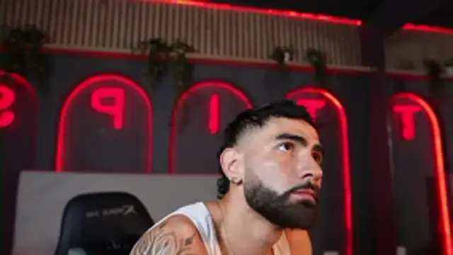 Austin bolt online show from November 25, 3:19 am