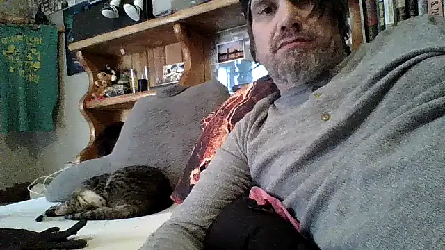 Snapshot of clitstitsandbongrips chatting on December 3, 4:06 pm clitstitsandbongrips online show from December 3, 4:06 pm