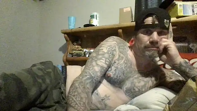 Snapshot of clitstitsandbongrips chatting on September 22, 9:03 pm clitstitsandbongrips online show from September 22, 9:03 pm