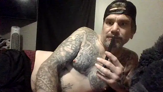 Snapshot of clitstitsandbongrips chatting on September 17, 10:38 am clitstitsandbongrips online show from September 17, 10:38 am