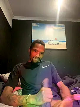 Snapshot of BlueIceCube chatting on October 5, 7:45 am BlueIceCube online show from October 5, 7:45 am