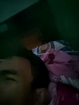 Reynold2608 online show from May 30, 1:22 pm