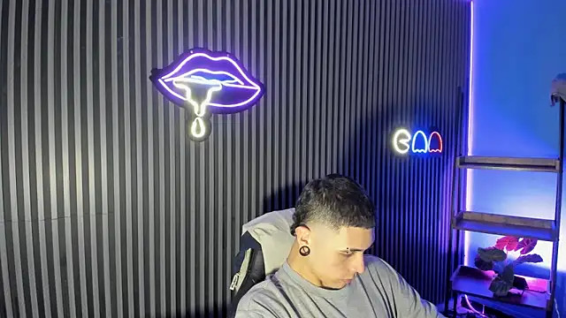 Jefer rick  online show from February 18, 8:39 pm