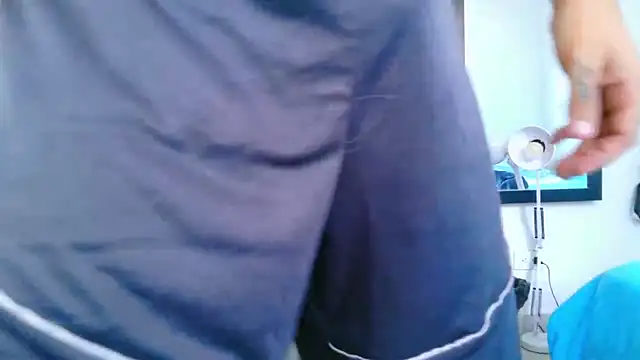 Aaron kwok28 online show from April 11, 4:54 pm