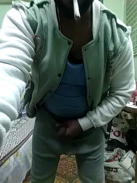 Snapshot of ShelfyOfferer chatting on March 22, 11:31 pm ShelfyOfferer online show from March 22, 11:31 pm