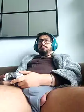 cricrimsBarcelona online show from December 6, 10:05 am