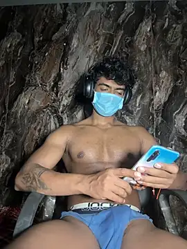 rony6663 online show from April 6, 5:14 pm