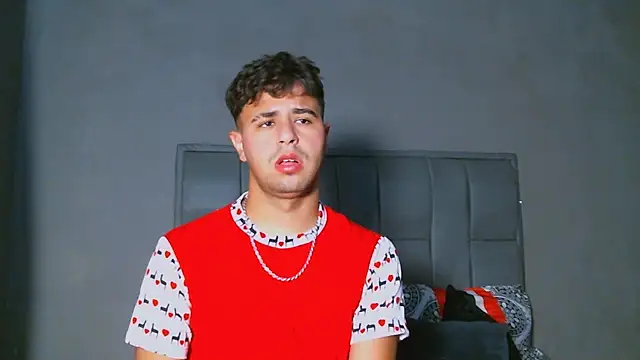 beautiful james online show from January 24, 4:39 pm