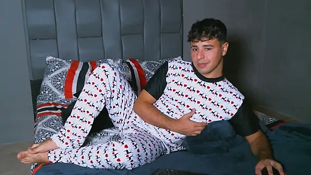 beautiful james online show from January 31, 2:26 am