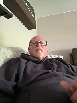 wildrocket02 online show from May 7, 12:49 pm