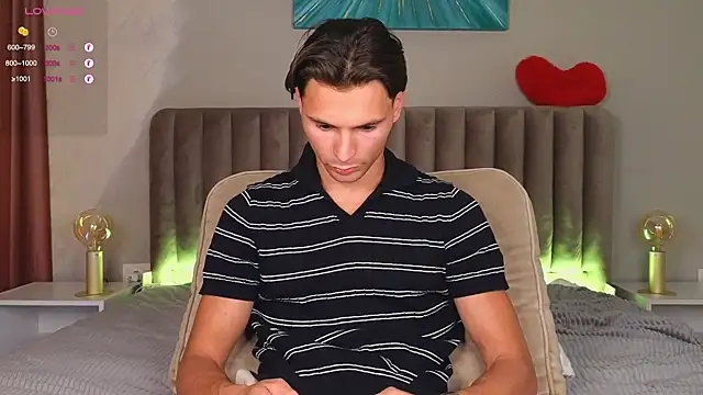 denlover1 online show from July 28, 11:39 am