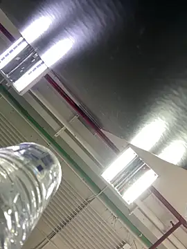 luv2masterb8247 online show from December 28, 2:01 am