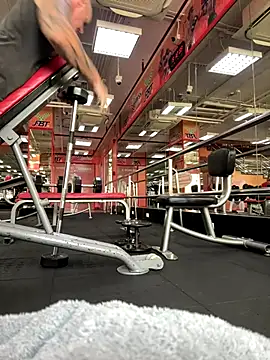 luv2masterb8247 online show from December 4, 2:09 am