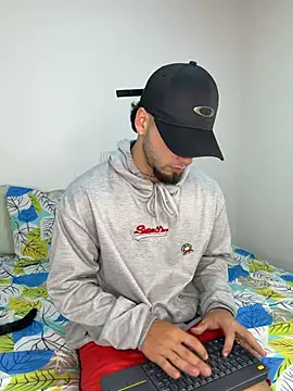 MattDevon online show from July 17, 3:46 am