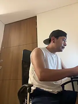 deyzl online show from April 7, 11:27 pm