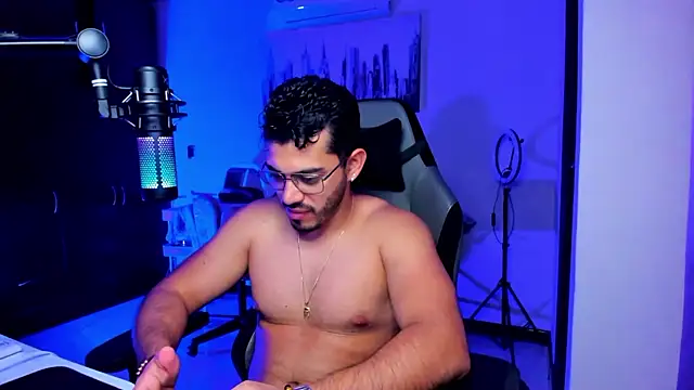 BrunoD31 online show from October 29, 4:37 am