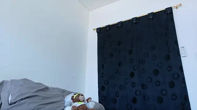 Noah tyler  online show from October 25, 5:47 pm