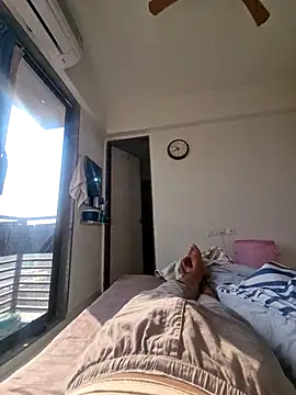 vivanpraj999 online show from December 3, 4:40 am