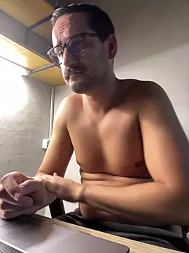 Superdad online show from March 8, 8:24 pm