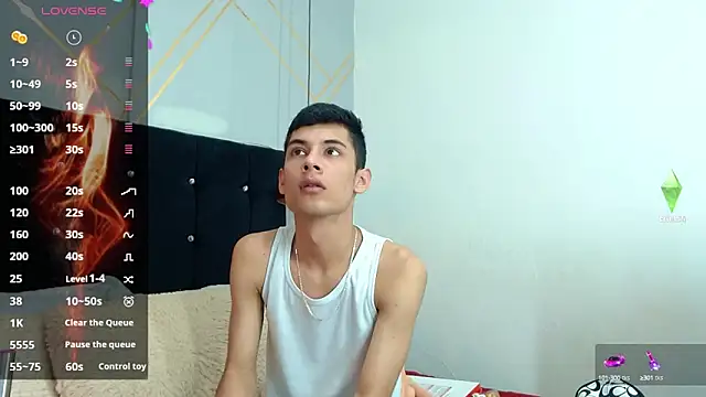 Snapshot of Oliver_king_sex chatting on December 2, 5:13 pm Oliver king sex online show from December 2, 5:13 pm
