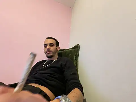 Rebeu313 online show from February 8, 2:39 am