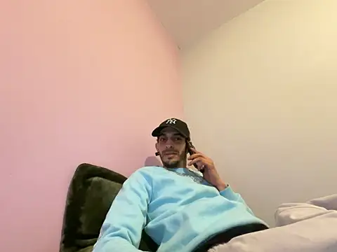 Rebeu313 online show from February 13, 12:28 am