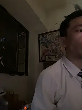 ex199212 online show from June 6, 2:56 pm