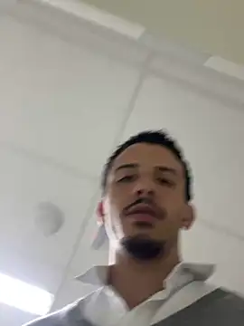 Snapshot of pteno1 chatting on December 5, 9:17 pm pteno1 online show from December 5, 9:17 pm