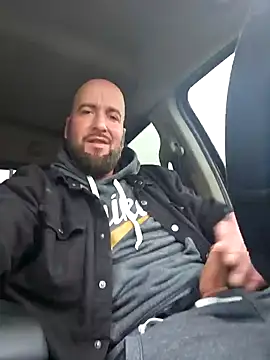 Beardedtattood online show from December 30, 2:30 pm