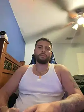 Snapshot of MasterKvn chatting on December 9, 2:13 am MasterKvn online show from December 9, 2:13 am