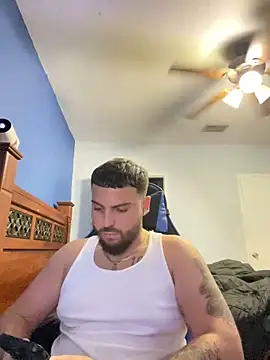 Snapshot of MasterKvn chatting on December 14, 5:51 am MasterKvn online show from December 14, 5:51 am