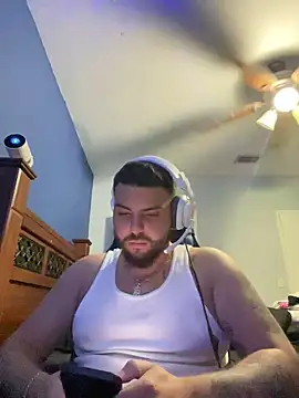 Snapshot of MasterKvn chatting on December 10, 6:33 am MasterKvn online show from December 10, 6:33 am