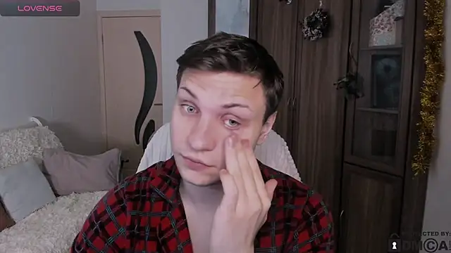 handsome guy01 online show from December 22, 7:55 pm