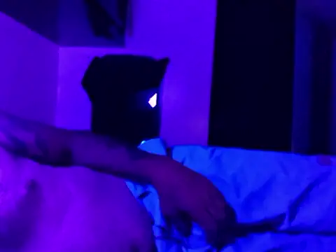 Cantufamily1979 online show from February 18, 3:48 am