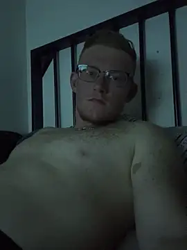 freckledginger369 online show from December 4, 3:26 am