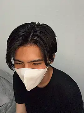 Lio kun online show from March 23, 1:06 pm